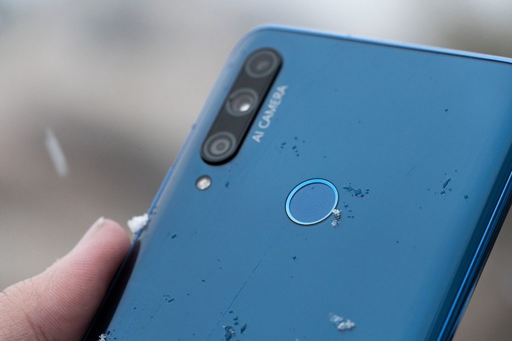 چگونه Honor 9X با سایر تلفن های بودجه مقایسه می شود؟